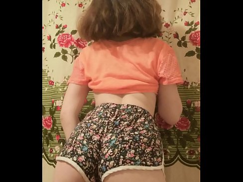 ❤️ Giovane pupa sexy fa uno striptease riprendendo i suoi pantaloncini alla telecamera ️ Sluts al it.cbddeluxe.top
