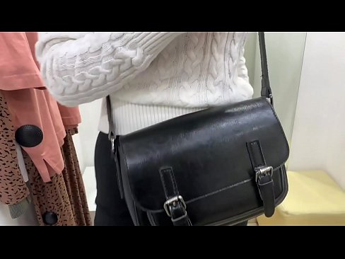 ❤️ Masturbazione pubblica della giovane cagna FeralBerry con un dildo nel camerino ️ Sluts al it.cbddeluxe.top